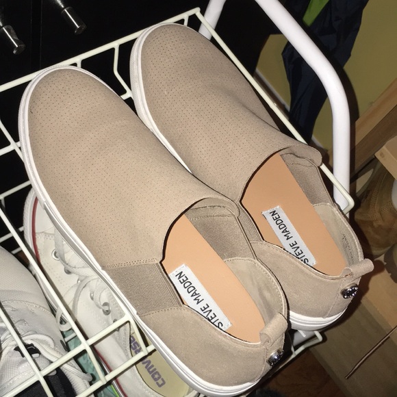 Steve Madden Shoes - Steve Madden Slip On Sneaker